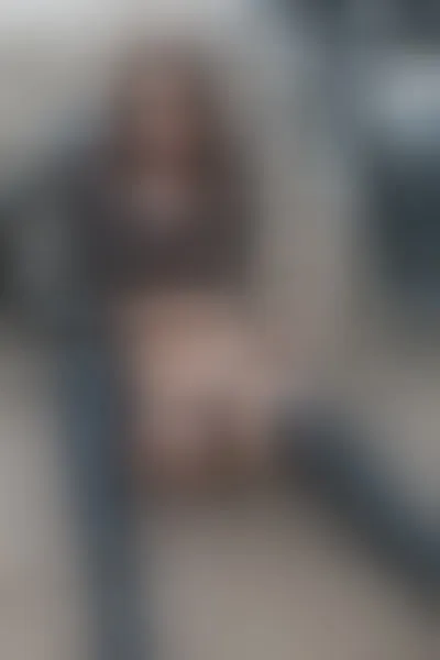 Live sex webcam photo for HolyKhloe #2701991
