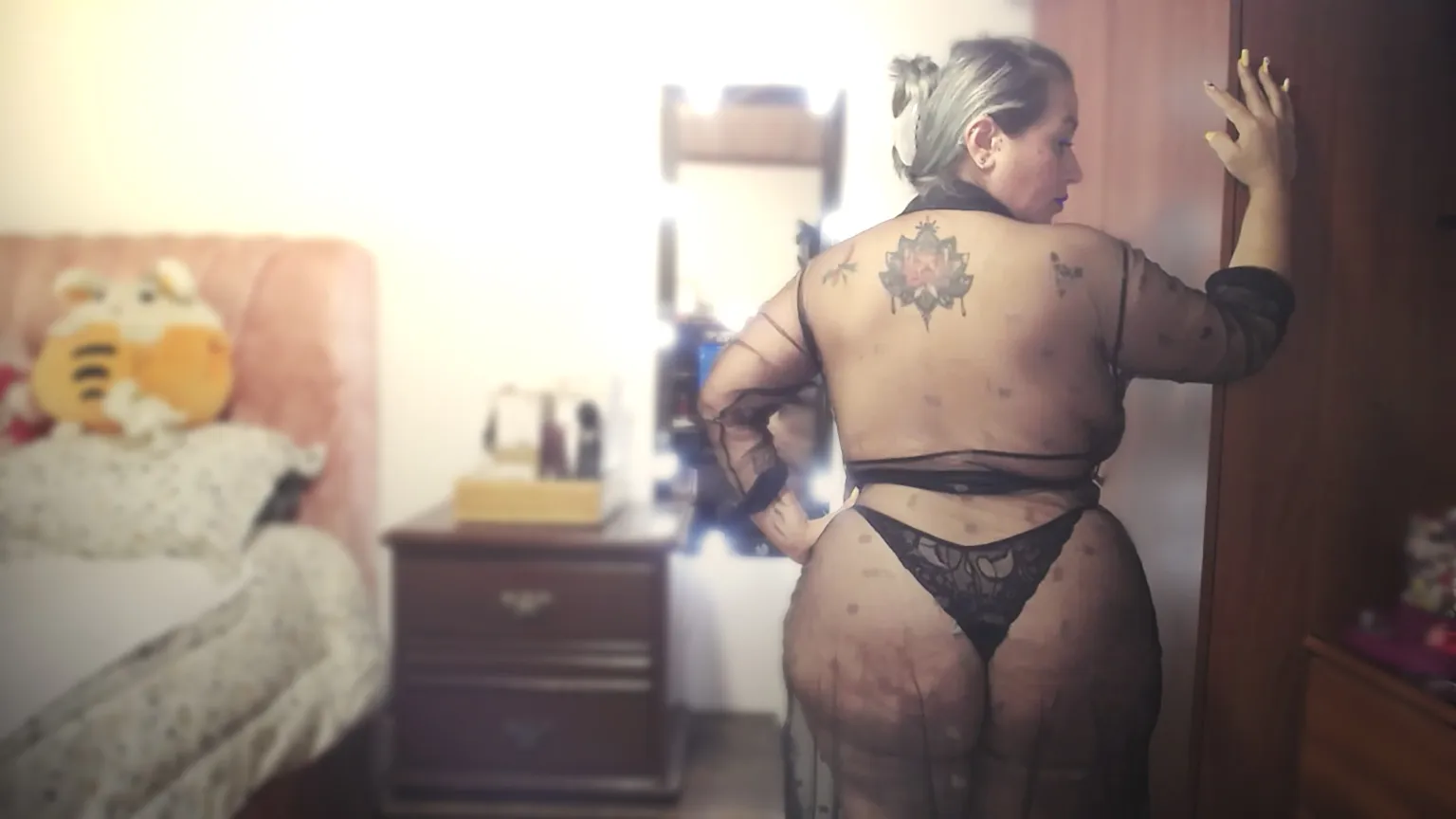 Live sex webcam photo for zoehotxxx #8403303