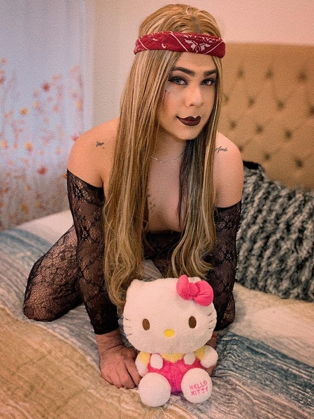 Live sex webcam photo for DollShemale18inchs #2105108