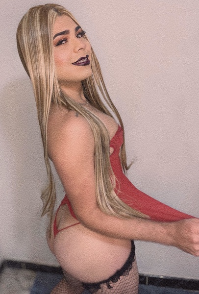 Live sex webcam photo for DollShemale18inchs #2105115