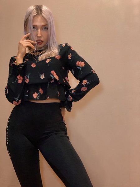 Live sex webcam photo for RomanticQueen #2256634