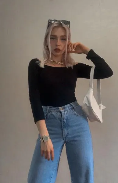 Live sex webcam photo for RomanticQueen #2256629