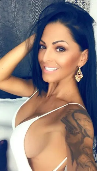 Live sex webcam photo for Morena_18xx #1947984