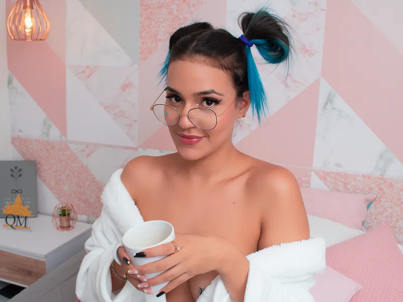 Live sex webcam photo for IzzieJohnsS #3173412