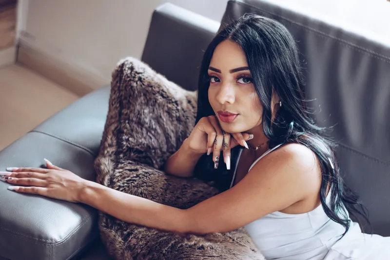 Live sex webcam photo for AlmaWest #2378220