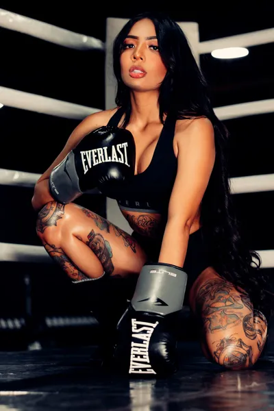 Live sex webcam photo for AlmaWest #3565008