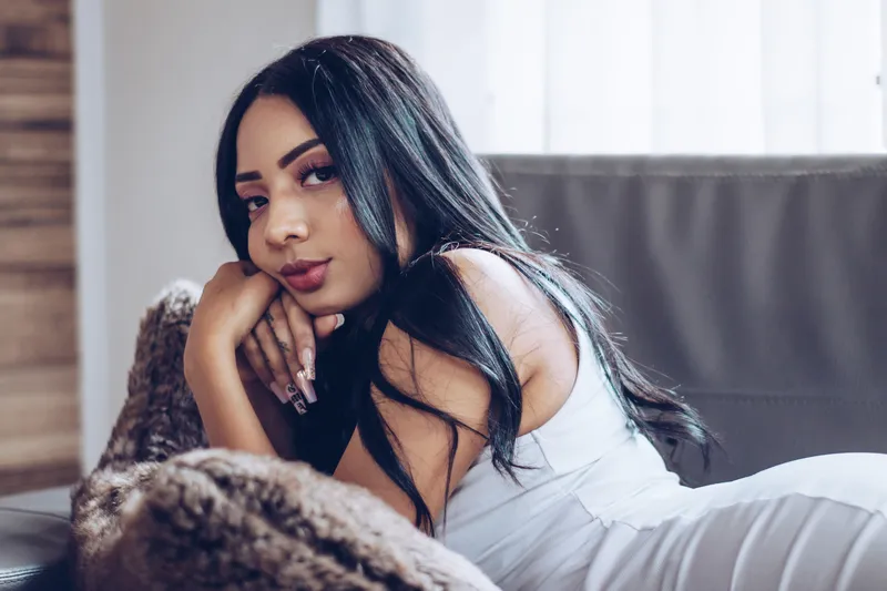 Live sex webcam photo for AlmaWest #2378219