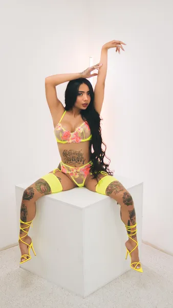 Live sex webcam photo for AlmaWest #3807529