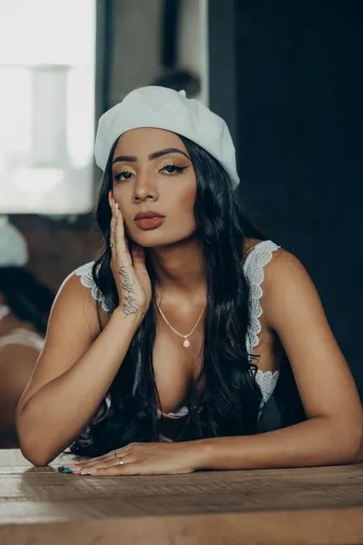 Live sex webcam photo for AlmaWest #2378179