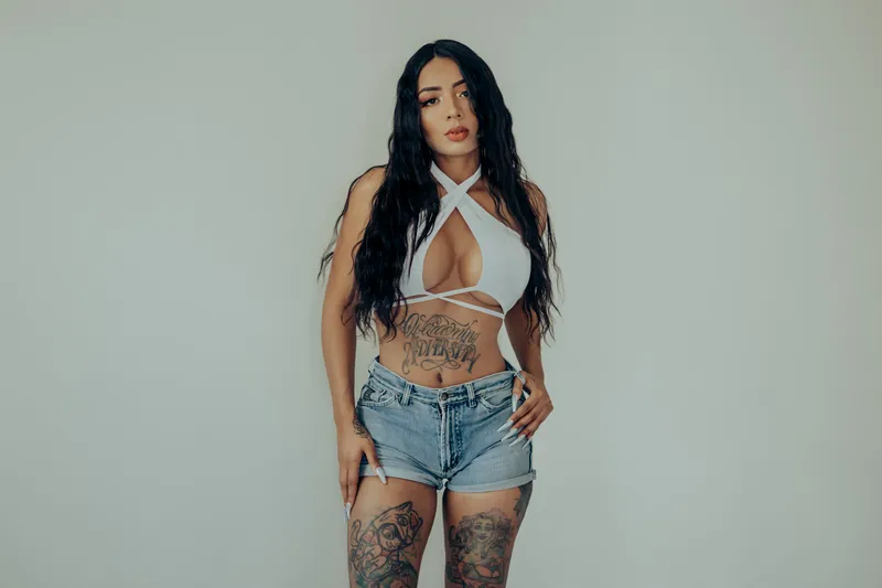 Live sex webcam photo for AlmaWest #2889754