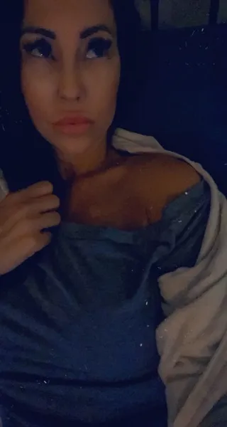 Live sex webcam photo for itsdanilynn #2681095