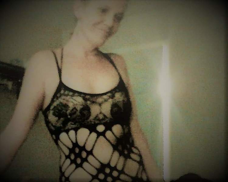 Live sex webcam photo for FreeFalling18 #1767839