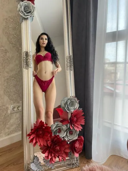 Live sex webcam photo for MissErikaaJ #7796875