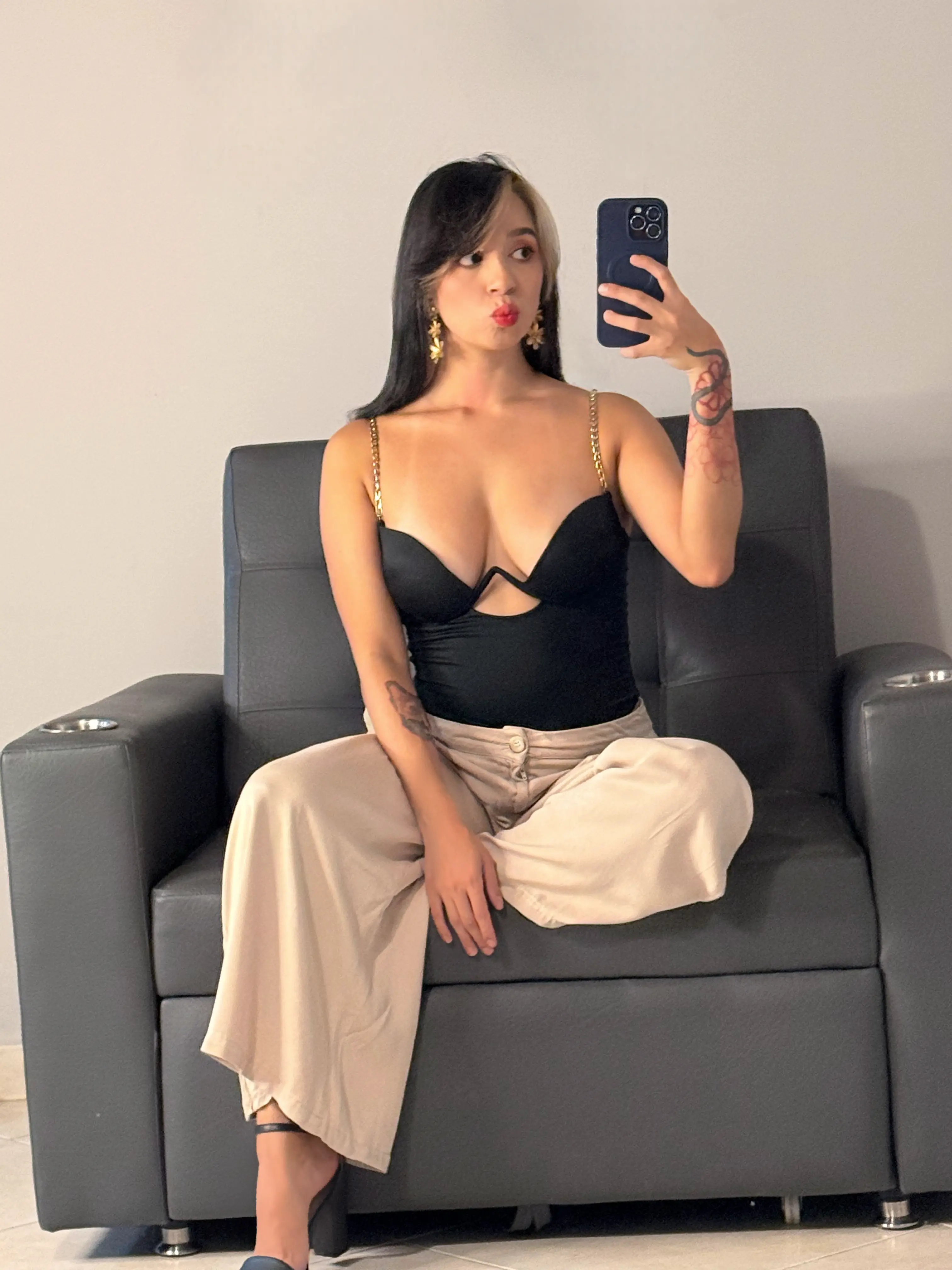 Live sex webcam photo for ArianaWolff #8693964