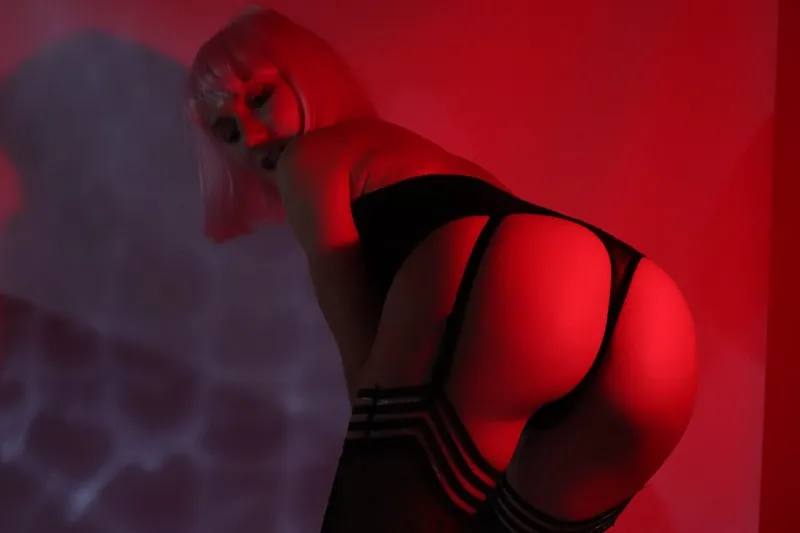 Live sex webcam photo for SheSleepsNaked #3052031