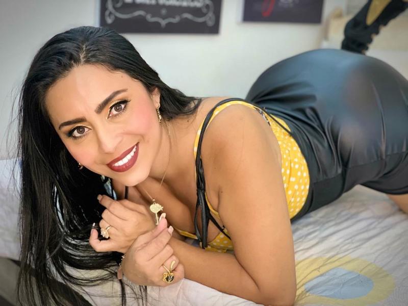 Live sex webcam photo for AngelaDiaz #1959974