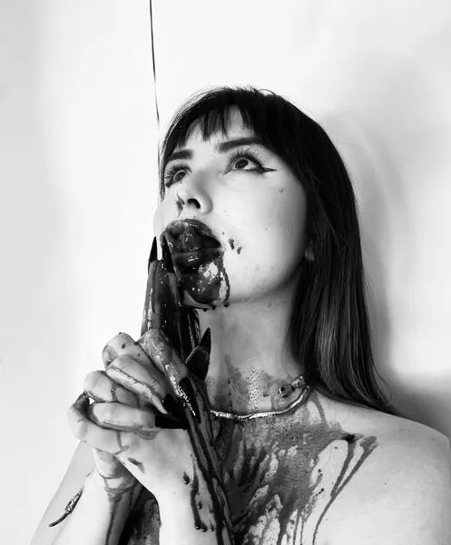 Live sex webcam photo for SaraVipper #6044279