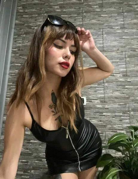 Live sex webcam photo for SaraVipper #5397779