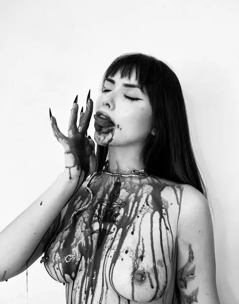 Live sex webcam photo for SaraVipper #6044278