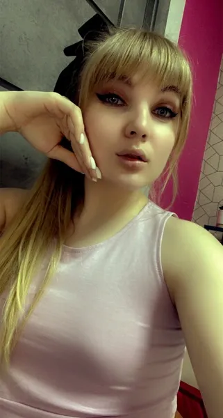Live sex webcam photo for LILYWilliams #2355315