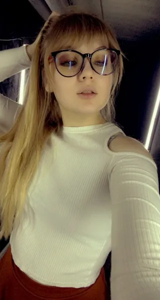 Live sex webcam photo for LILYWilliams #2355312