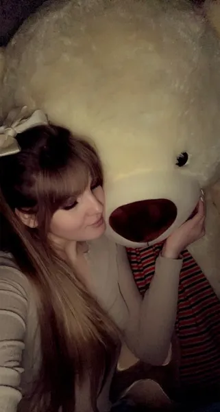 Live sex webcam photo for LILYWilliams #2355316
