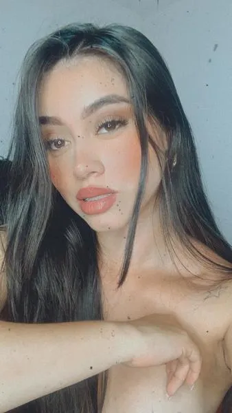 Live sex webcam photo for KimberlyNait #2270823