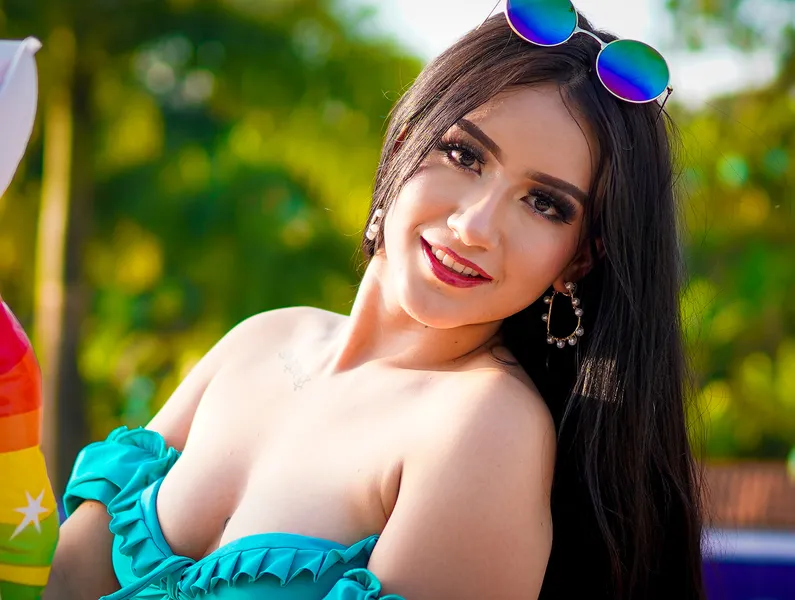 Live sex webcam photo for JennaLinconn #3413708