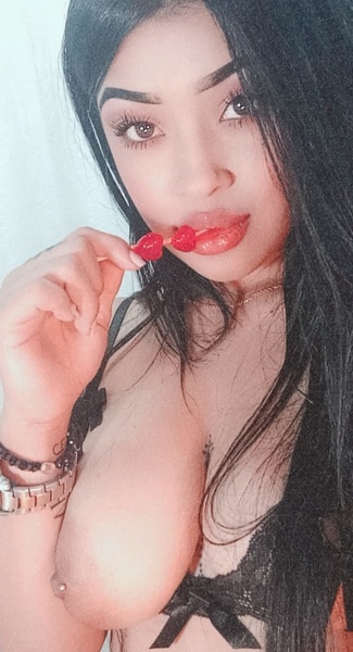 Live sex webcam photo for Moon_Rose #1971660