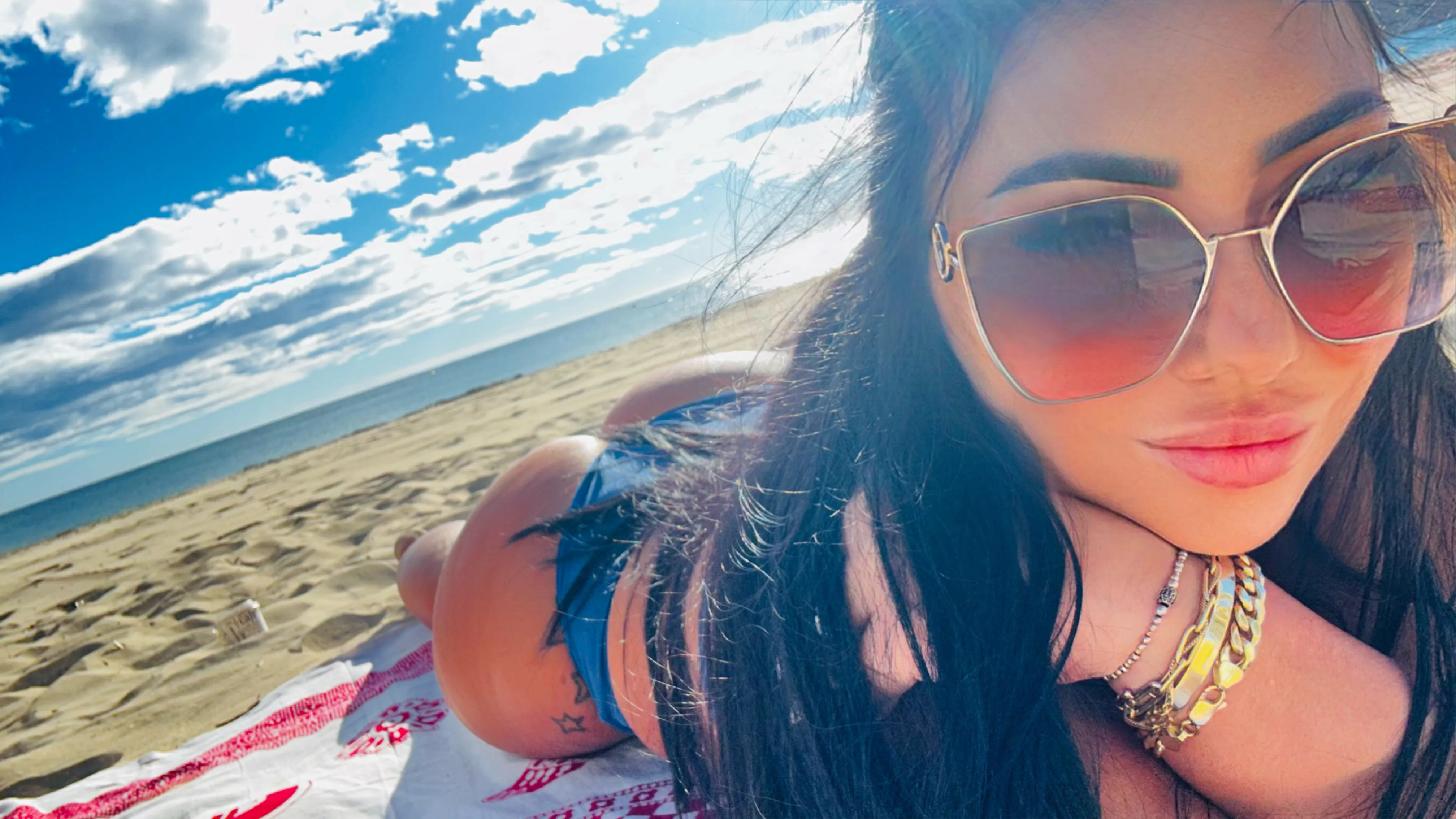 Live sex webcam photo for RenataHerrera #7769351