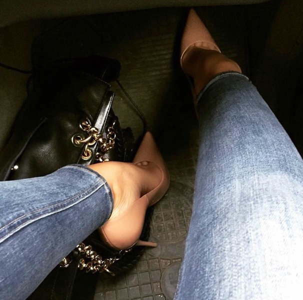 Live sex webcam photo for RenataHerrera #7769159