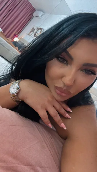 Live sex webcam photo for RenataHerrera #7769325