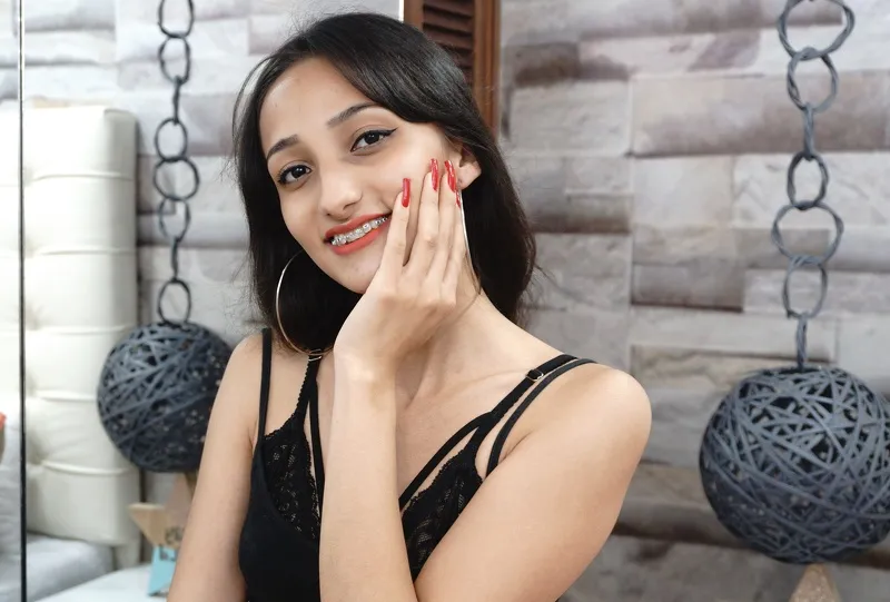 Live sex webcam photo for SarahThomson #7383889