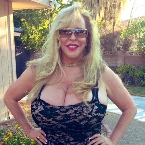 Live sex webcam photo for EuropeDiChan #2434123