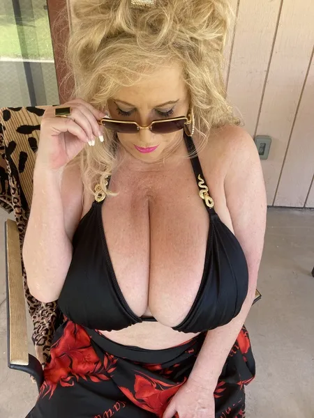 Live sex webcam photo for EuropeDiChan #2434114