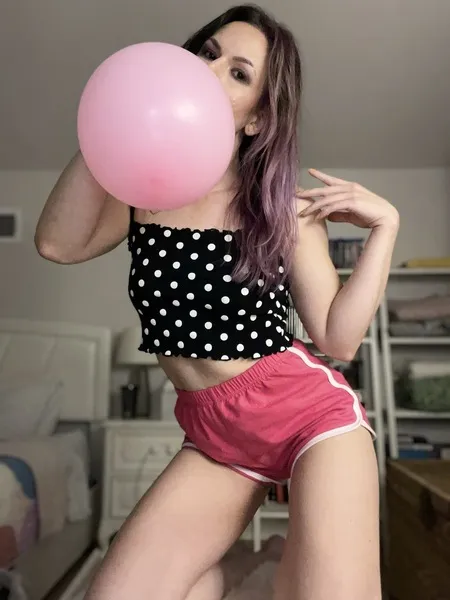 Live sex webcam photo for YourHolyTemple #5710890