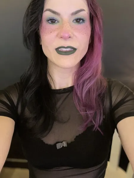 Live sex webcam photo for YourHolyTemple #5710893