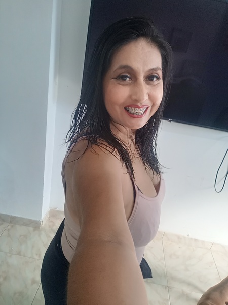 Live sex webcam photo for paolasensual110 #6141639