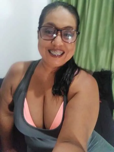 Live sex webcam photo for paolasensual110 #6141662