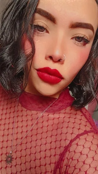 Live sex webcam photo for LucyTexass #2559528