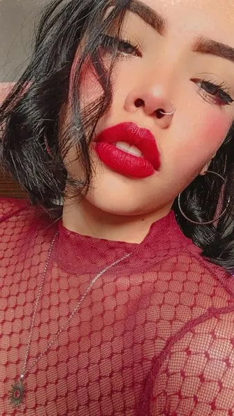 Live sex webcam photo for LucyTexass #2559534