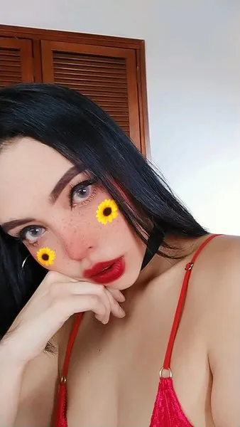 Live sex webcam photo for LucyTexass #1795626