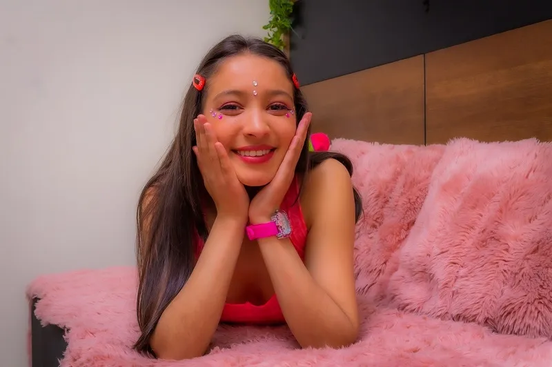 Live sex webcam photo for EllieVelveth #1937562
