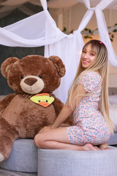 Live sex webcam photo for EllieVelveth #3528702