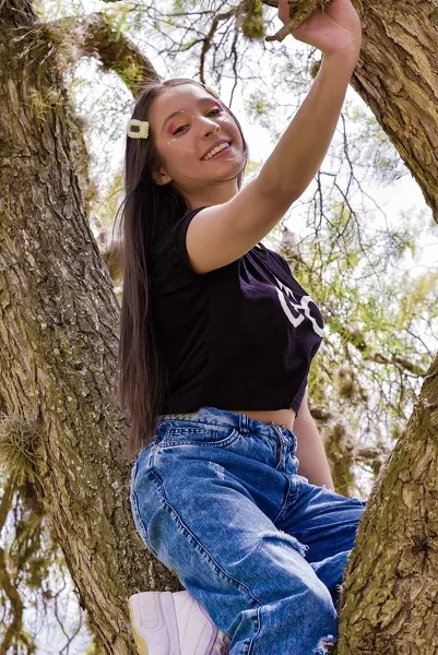Live sex webcam photo for EllieVelveth #1937623