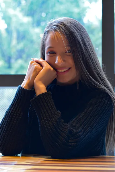 Live sex webcam photo for EllieVelveth #1937646