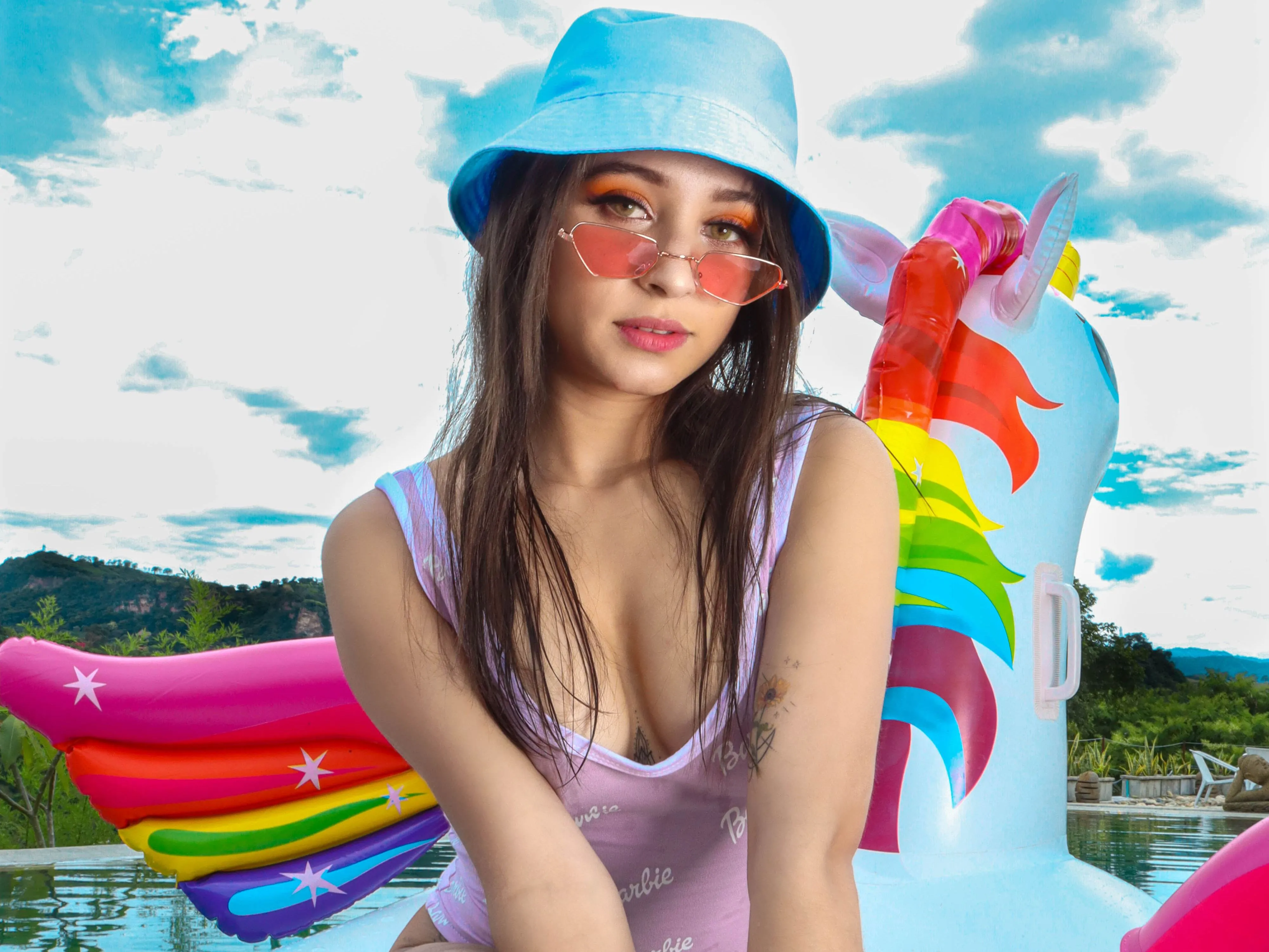 Live sex webcam photo for EllieVelveth #3621527