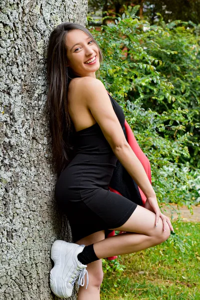 Live sex webcam photo for EllieVelveth #1937653