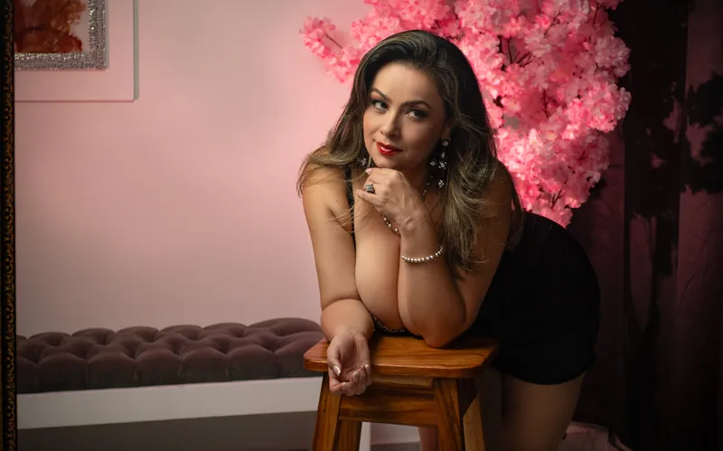 Live sex webcam photo for SussanRoggers #6319441
