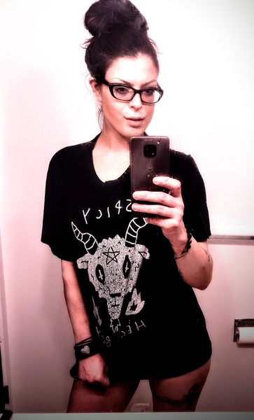 Live sex webcam photo for Disturbed_Dezi #3326570